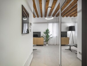 Interior - Palace Of The Elect Blue Apartment R&R (Venecia)
