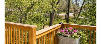 Cute Cottage/Pet Friendly/Clean/Trails/ Nature and Historic Madison