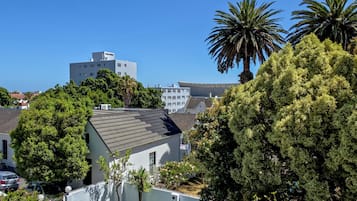 Kamar Double atau Twin Deluks, Bebas Asap Rokok, kamar mandi pribadi | Wi-Fi gratis