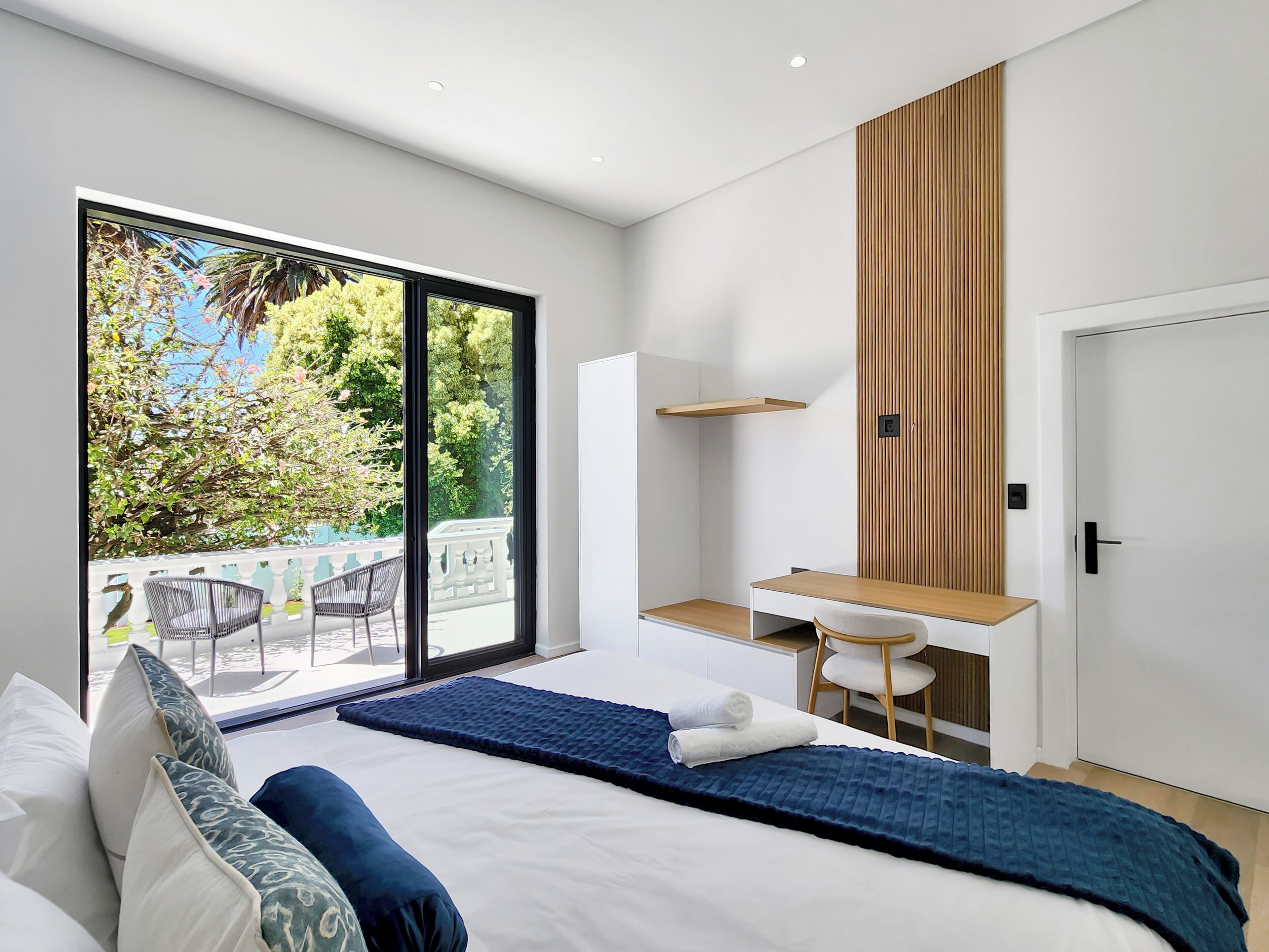 Phòng đôi hoặc 2 giường đơn Deluxe, không hút thuốc, phòng tắm riêng | Truy cập Internet không dây miễn phí 