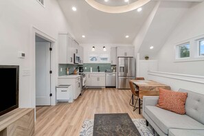 Interior - Modern 12 South Loft, Walk to Shops, Eats & Coffee (Nashville)