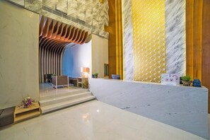 Lägenhet - 2 sovrum - balkong - utsikt mot staden | Boendets fasad