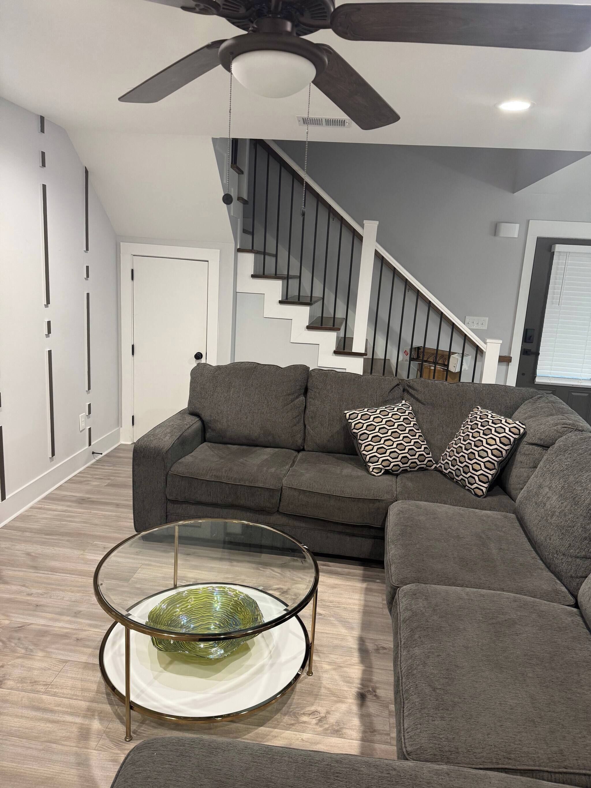 House, 4 Bedrooms, Balcony | Living room