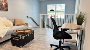 House, 4 Bedrooms, Balcony | Interior