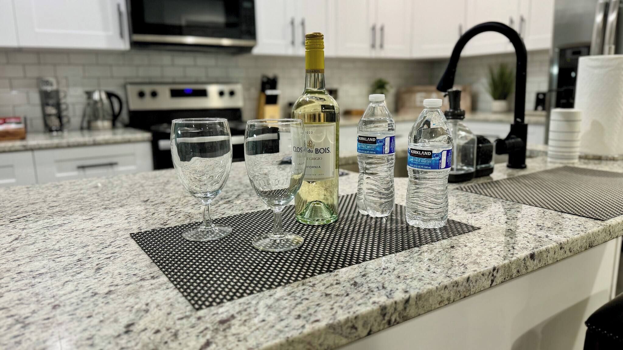 House, 4 Bedrooms, Balcony | Private kitchen