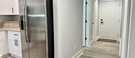 House, 4 Bedrooms, Balcony | Bahagian dalam