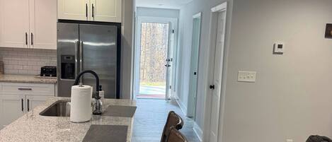 House, 4 Bedrooms, Balcony | Interior