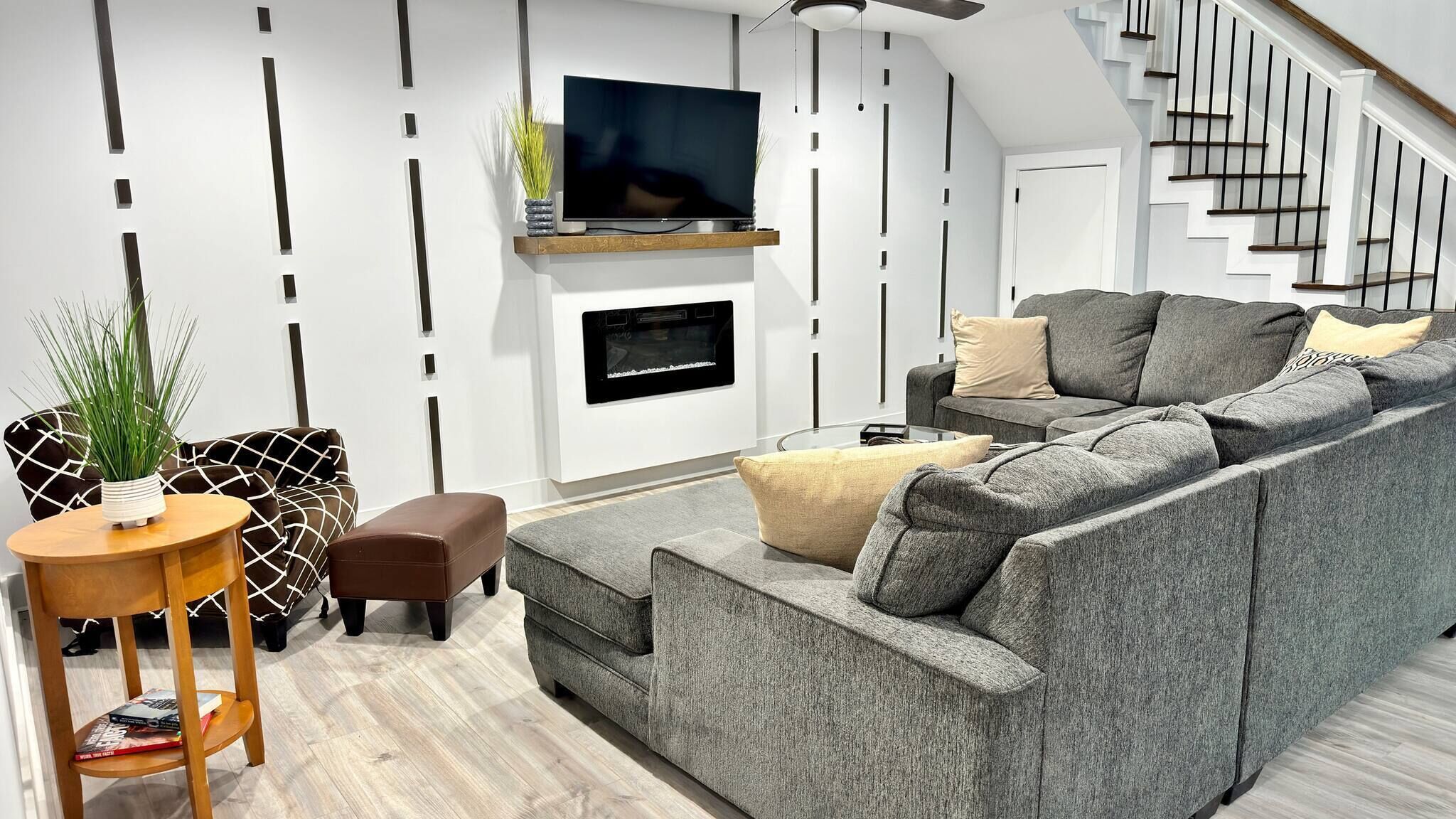 House, 4 Bedrooms, Balcony | Living room