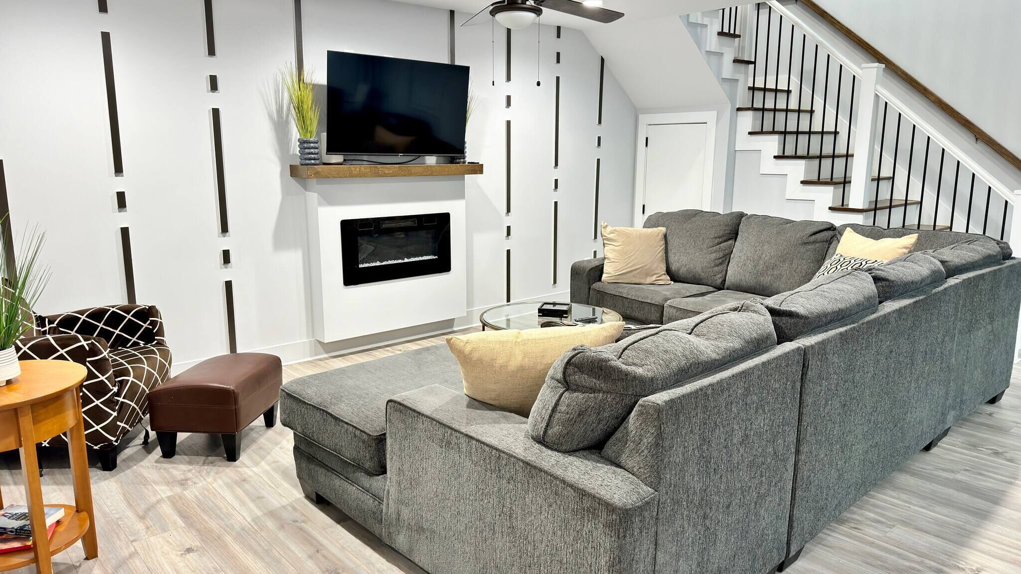 House, 4 Bedrooms, Balcony | Living room