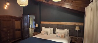 Premium SUITE - Deluxe Double room in the heart of the town