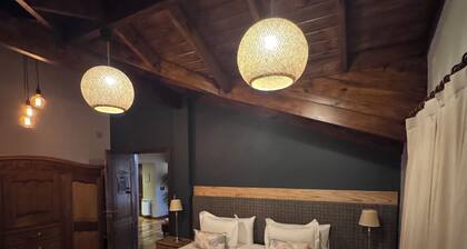 Premium SUITE - Deluxe Double room in the heart of the town