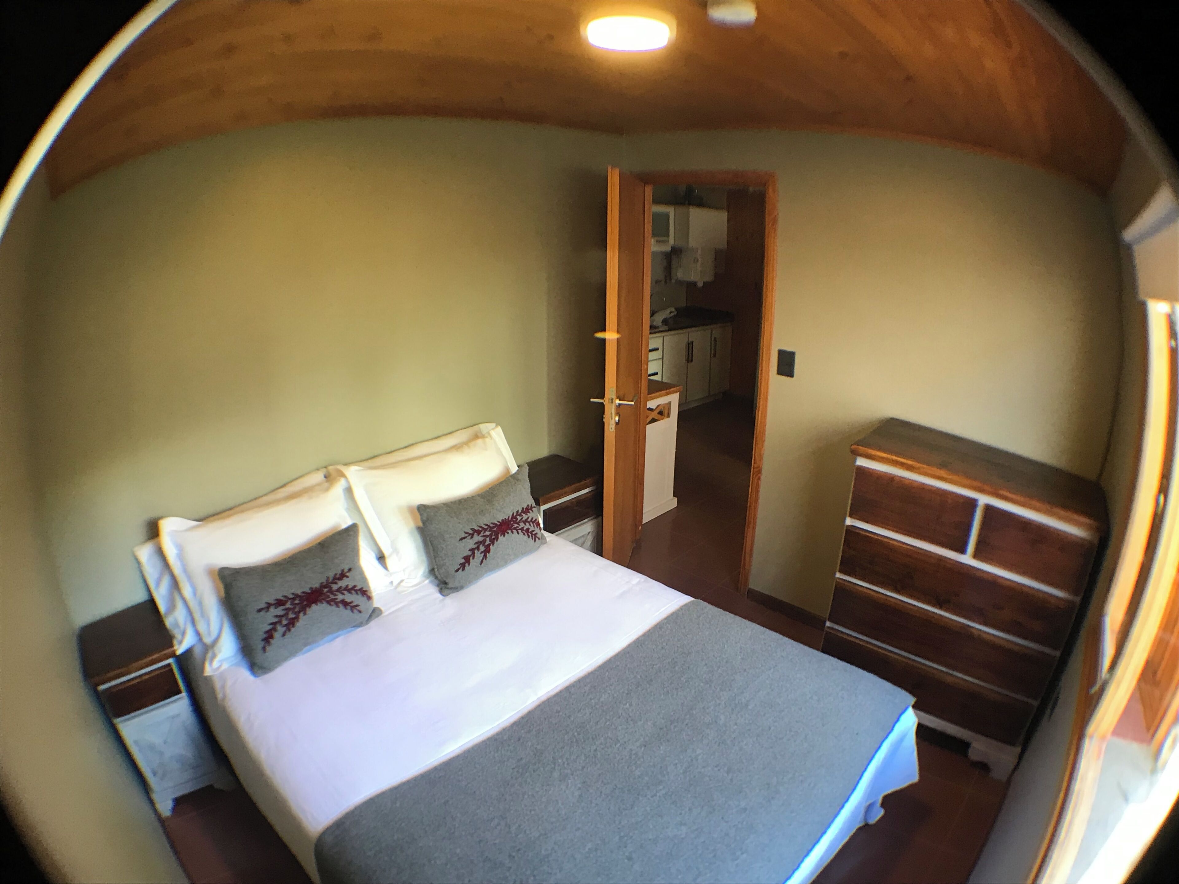 2 habitaciones, wifi gratis y ropa de cama 