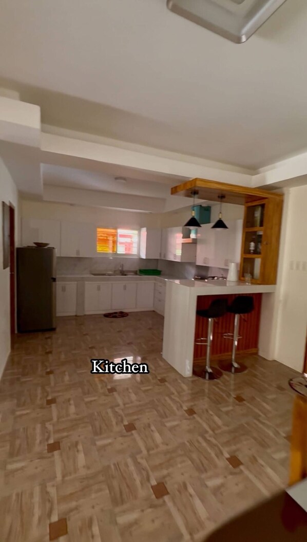 House, 4 Bedrooms, Smoking, Balcony | Interior