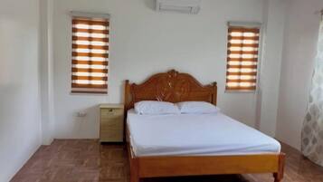 House, 4 Bedrooms, Smoking, Balcony | 4 bedrooms