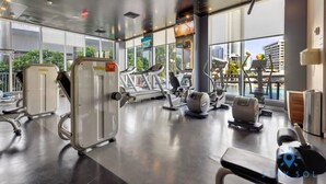Unclassified image, 2 of 36, button - Spectacular Studio, Amazing Amenities + Pool (Hallandale Beach)