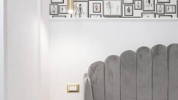 In-room safe, desk, soundproofing, free WiFi