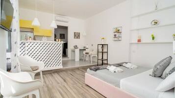 Comfort-Studio | Zimmersafe, Schreibtisch, schallisolierte Zimmer, kostenloses WLAN