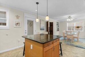 Interior - Walk to Beach 3-Bedroom Coastal Retreat w/ Full Kitchen & Washer/Dryer (Surfside Beach)