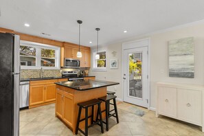 Fridge, microwave, oven, stovetop - Walk to Beach 3-Bedroom Coastal Retreat w/ Full Kitchen & Washer/Dryer (Surfside Beach)