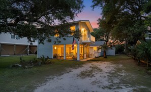 Exterior - Walk to Beach 3-Bedroom Coastal Retreat w/ Full Kitchen & Washer/Dryer (Surfside Beach)