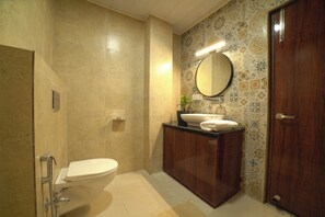 غرفة ديلوكس مزدوجة | حمام | ورق حمّام