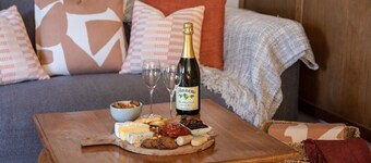 Petersons Wines Dairy Cottage with Free Wine Tasting