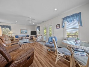Smart TV - Endless Summer | Sound Views & Walk to Beach (Salter Path)