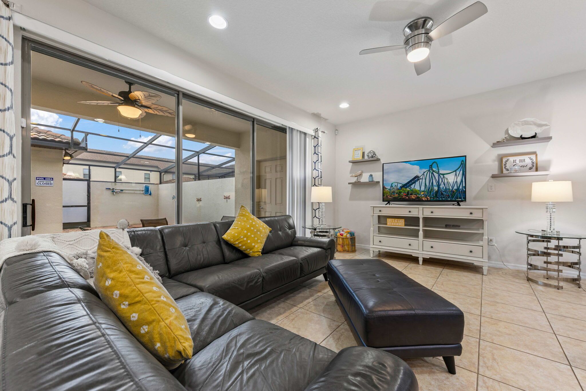 TV, DVD player, offices