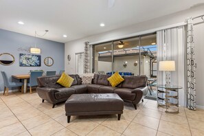 TV, DVD player, offices - NEW Paradise Splash Villa! (Kissimmee)
