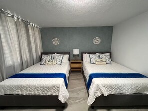 Room - Beachfront 2-Bedroom Apartment in gorgeous Playa Azul Luquillo with AC and Pool (Luquillo)