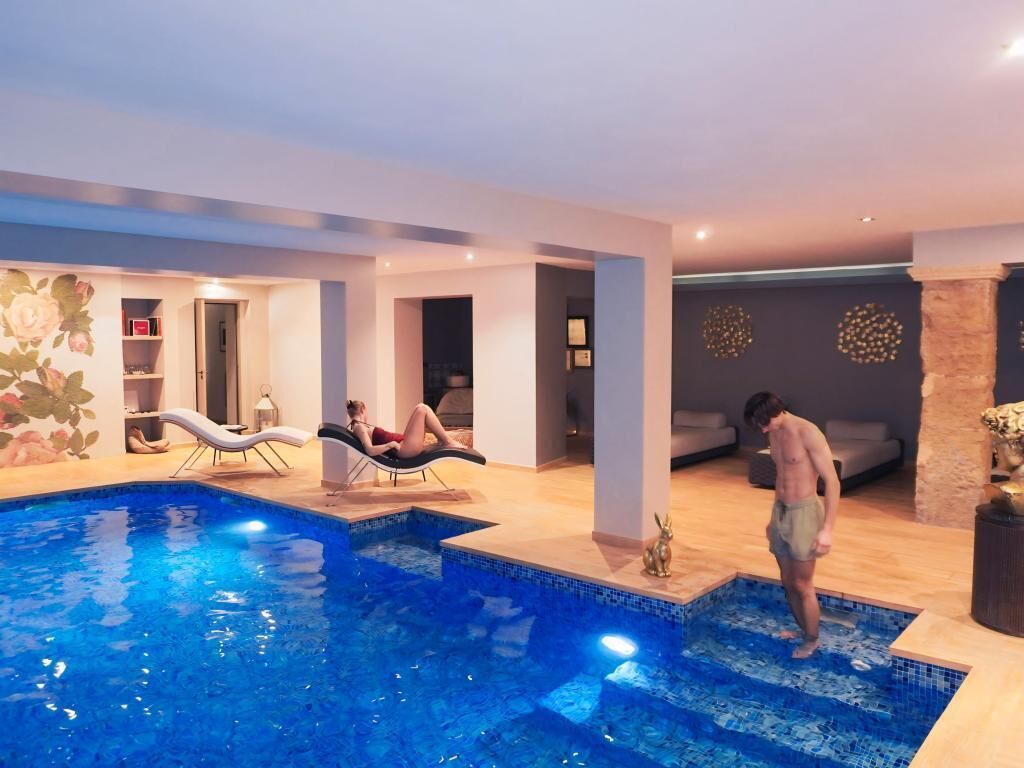 Piscine couverte, piscine chauffée