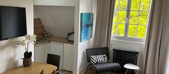 Equilibrium Family House by E