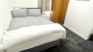 4 makuuhuonetta, Wi-Fi, vuodevaatteet