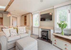 TV - 1 bedroom accommodation in Bala, (Bala,)