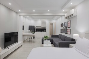 Superior Studio | Interior - Brassbell By Pyramids Near Grand Museum (Giza)