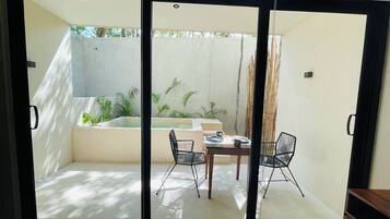 Departamento Confort, 1 cama Queen size, se aceptan mascotas | Tina de hidromasaje privada