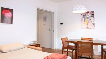 3 camere, accesso a Internet, lenzuola