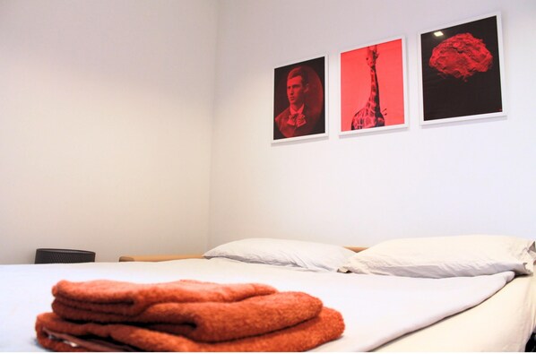 3 camere, accesso a Internet, lenzuola