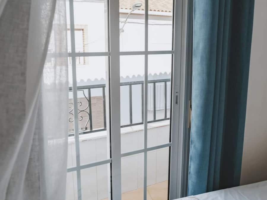 Habitación estándar, 2 camas individuales, balcón, vistas a la ciudad