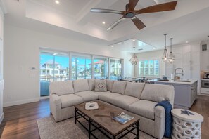 TV - 🌊Private Pool | Luxury Professionally Designed Home | Turtle Time🐢 (Fort Myers Beach)