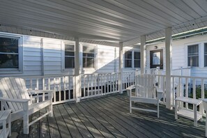 Terrace/patio - The Pine Street Inn - Room 7 (Watertown)