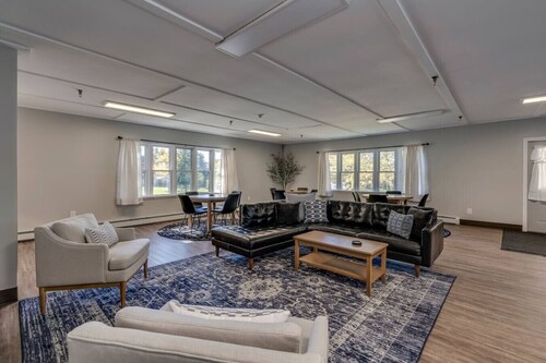 The Pine Street Inn - Room 7