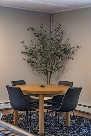 Dining - The Pine Street Inn - Room 4 (Watertown)