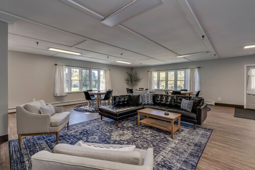 The Pine Street Inn - Room 1