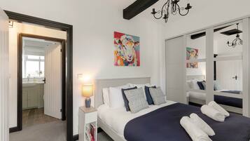 2 bedrooms, iron/ironing board, travel cot, free WiFi