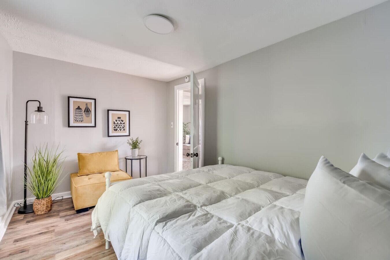 3 chambres, bureau, Wi-Fi gratuit, draps fournis