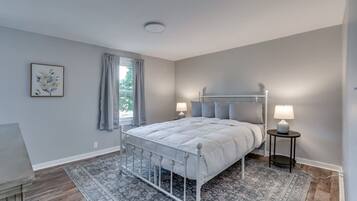 3 bedrooms, desk, free WiFi, bed sheets