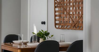 The Listing Loft - Apt 2