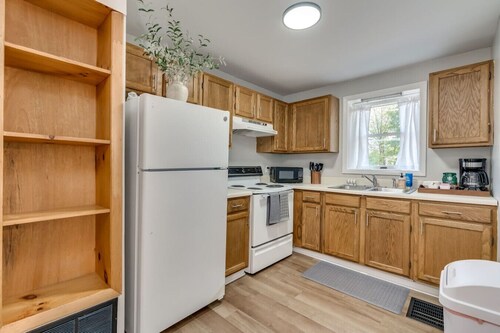 The Listing Loft - Apt 2