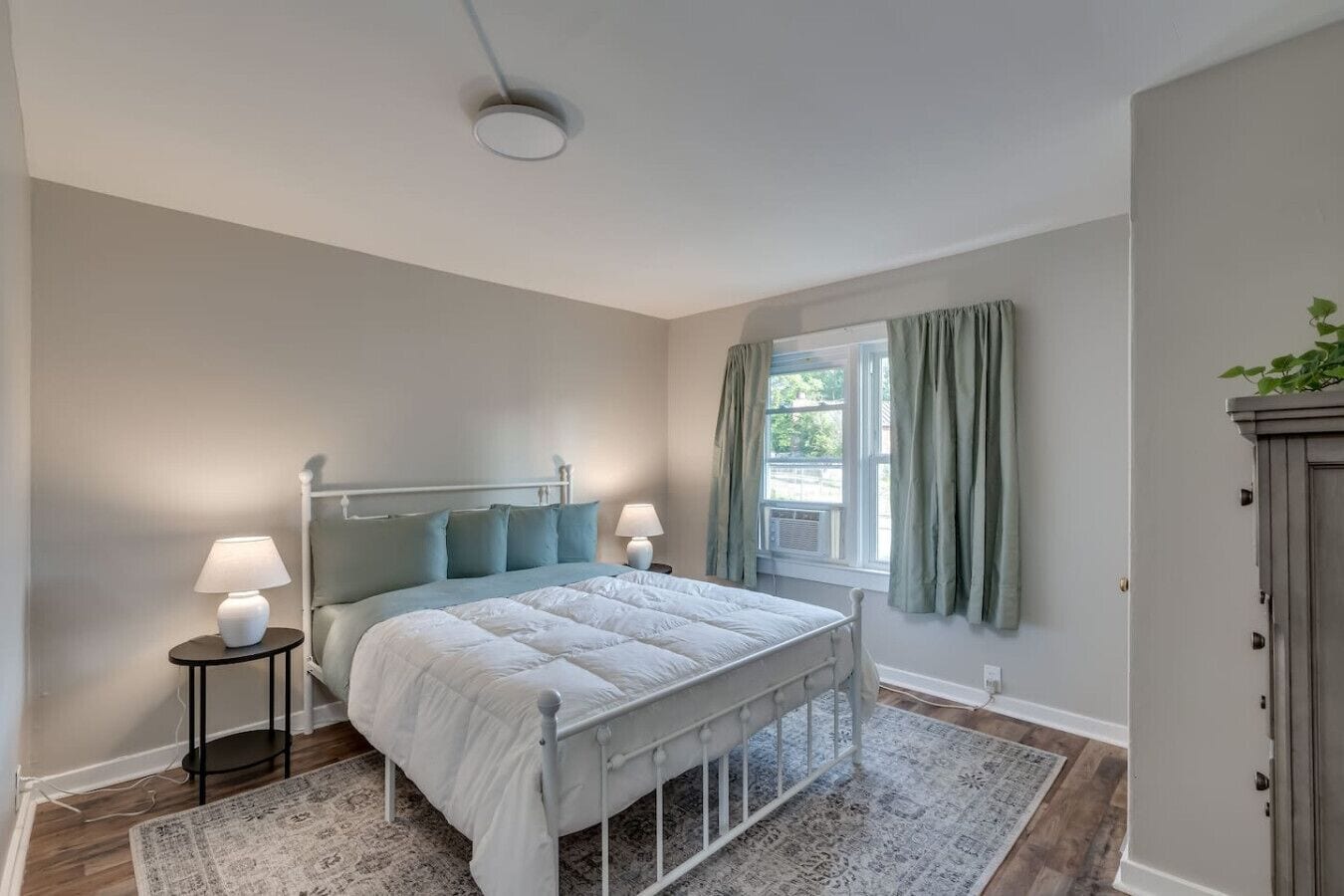 2 chambres, accès au Wi-Fi (inclus), literie fournie